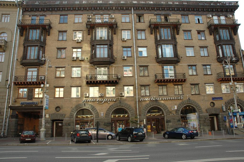 Apartment Arena City Kiev Buitenkant foto