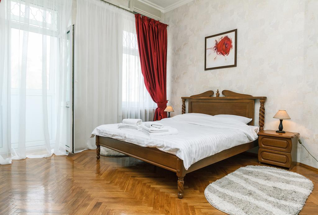 Apartment Arena City Kiev Buitenkant foto