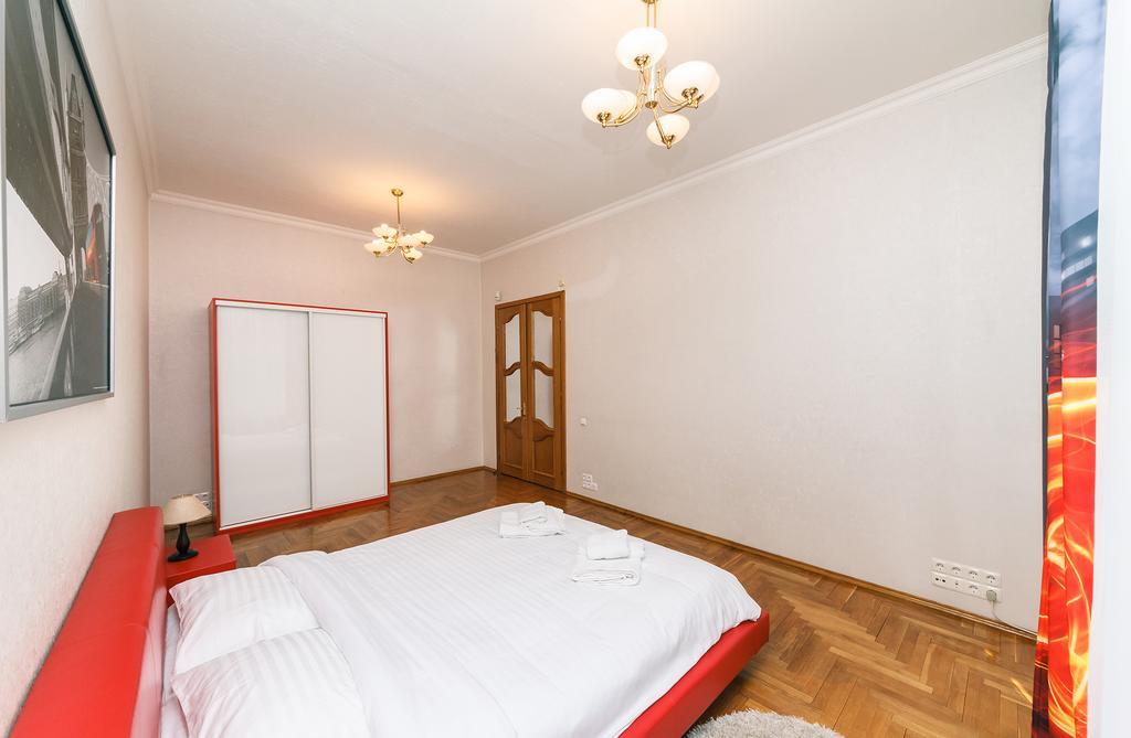 Apartment Arena City Kiev Buitenkant foto