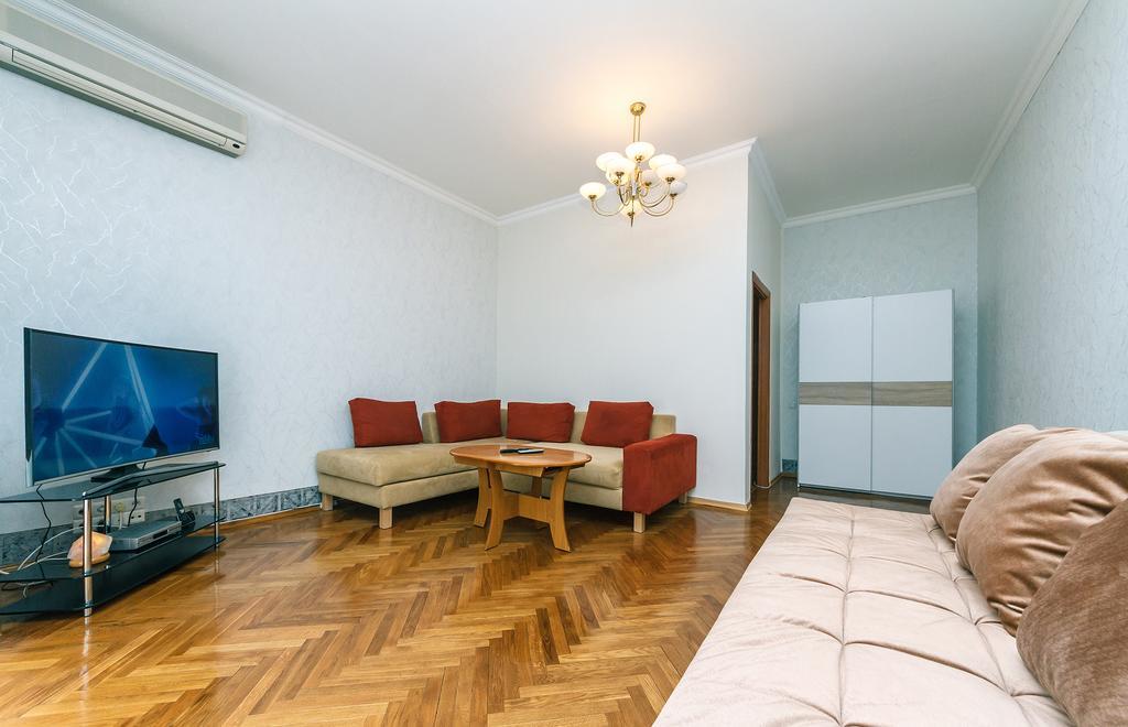 Apartment Arena City Kiev Buitenkant foto